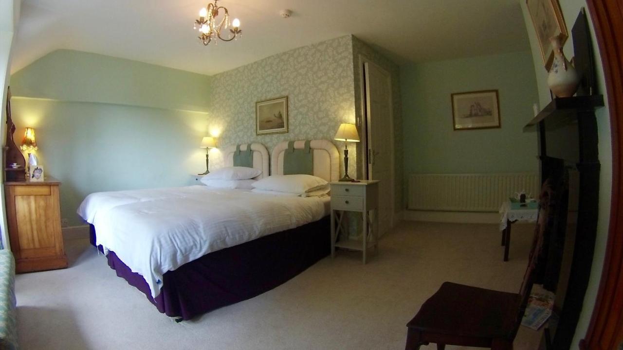 コッカーマス Wood House Bed & Breakfast エクステリア 写真